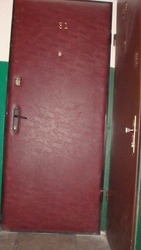 б/у   БРОНЕДВЕРЬ