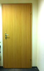 Двери межкомнатные,  метро Дружбы Народов,  (300 грн.) 