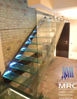 Лестница со стеклянными ступенями dom.ua/content/view/243/251