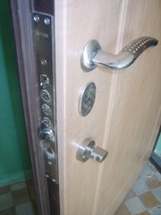 ПРОИЗВОДСТВО, РЕМОНТ И УСТАНОВКА МЕТАЛЛИЧЕСКИХ ВХОДНЫХ БРОНЕДВЕРЕЙ в г