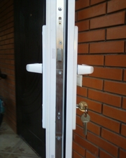 Замки в двери киев,  петли S 94 киев,  ролетные замки,   петли 