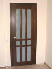          Межкомнатные двери из массива дерева.