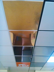 Зеркальные подвесные потолки,  потолки цвет золото!